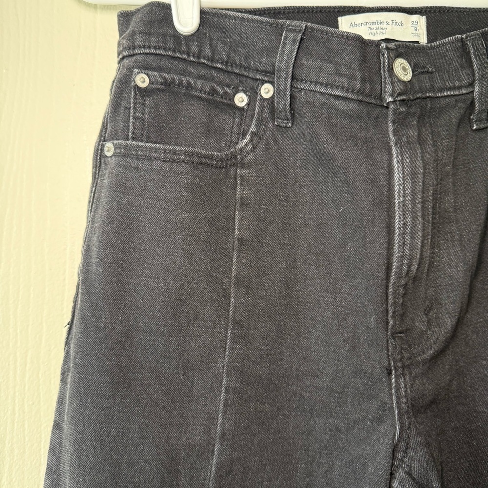 Abercrombie & Fitch Skinny High Rise Split Front Jeans In Washed Black Size 8 - Picture 7 of 9
